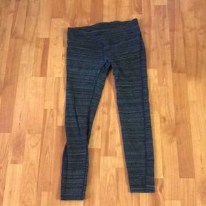 Athletic leggings